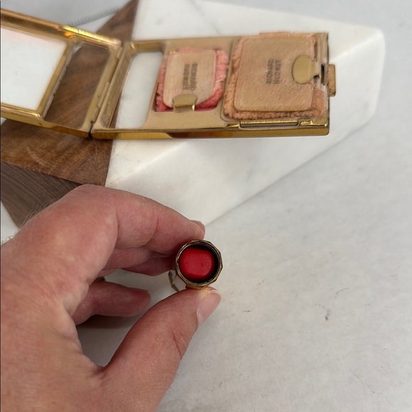 1930's Richard Hudnut Mid-century Vintage Gold Compact with Lipstick Lot M10 - Picture 6 of 10